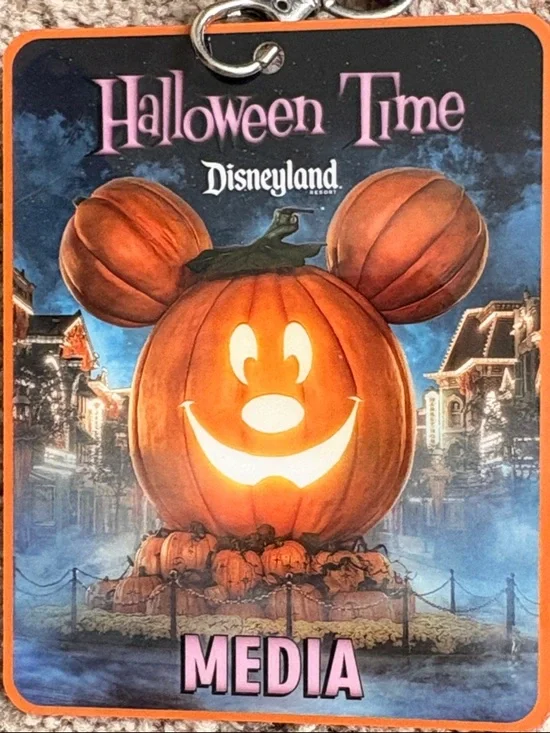 RARE Disneyland Halloween Time Media Press Pass Credential & Lanyard vacation - Picture 2 of 4